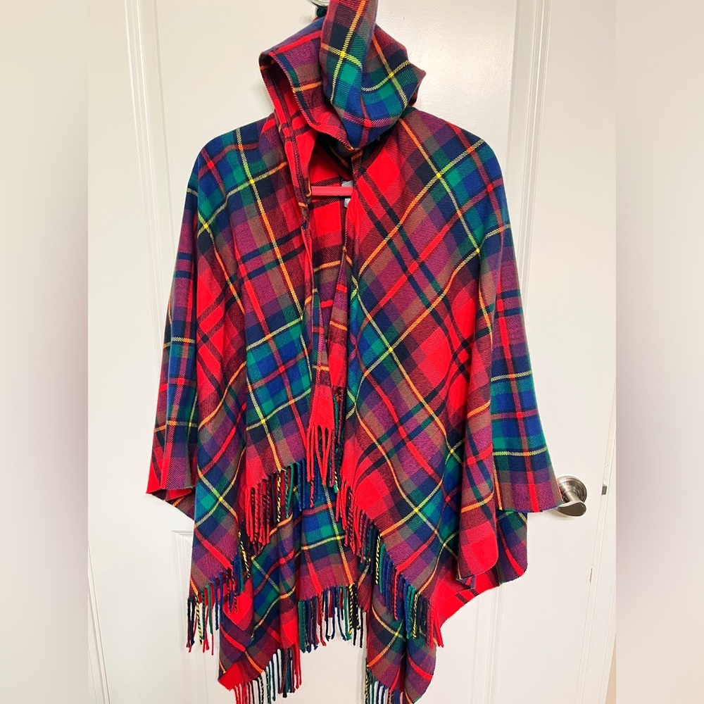Aerie Christmas plaid poncho OS